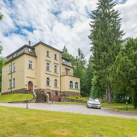 Parkhotel Muldental 아파트 3*