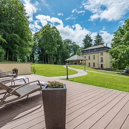 Parkhotel Muldental 아파트 3*