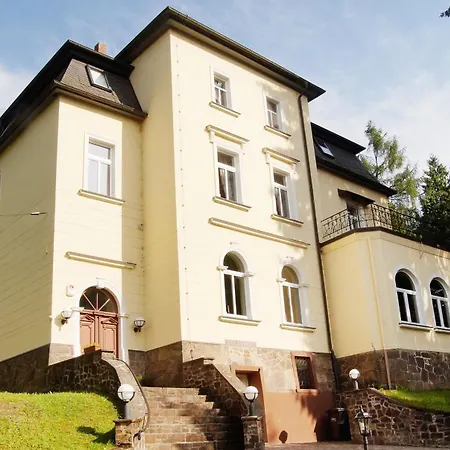 Apartament Parkhotel Muldental 3*