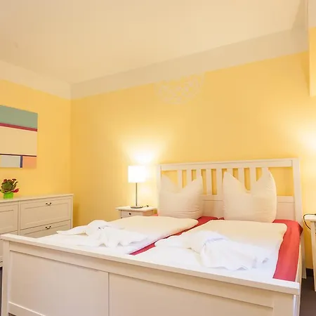Parkhotel Muldental Apartment 3*