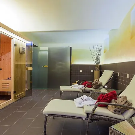 Parkhotel Muldental 3*