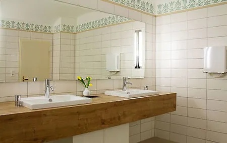 Апартаменты Parkhotel Muldental 3*