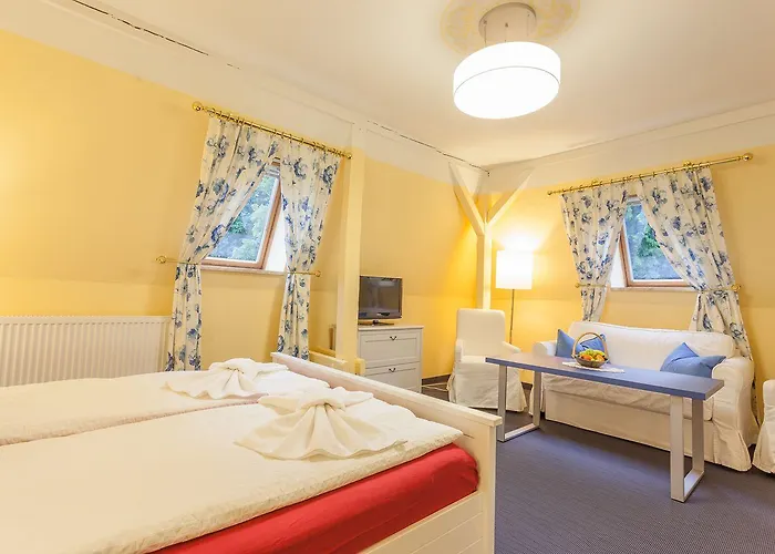 Parkhotel Muldental 3*