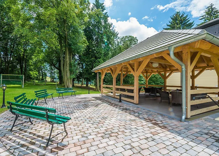 شقة Parkhotel Muldental Colditz